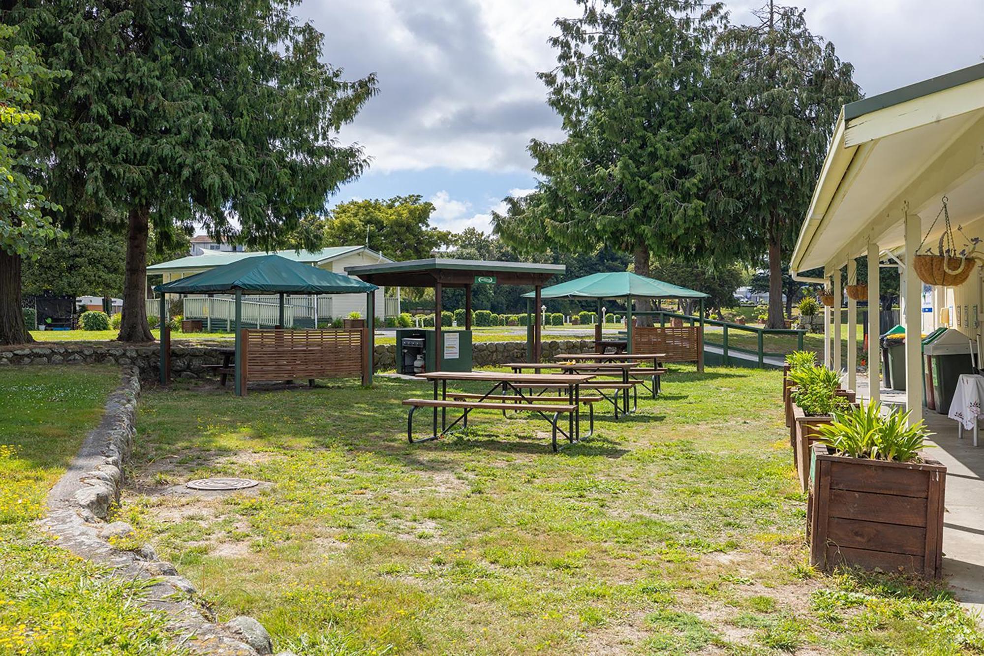 Mawley Holiday Park Masterton Exterior photo