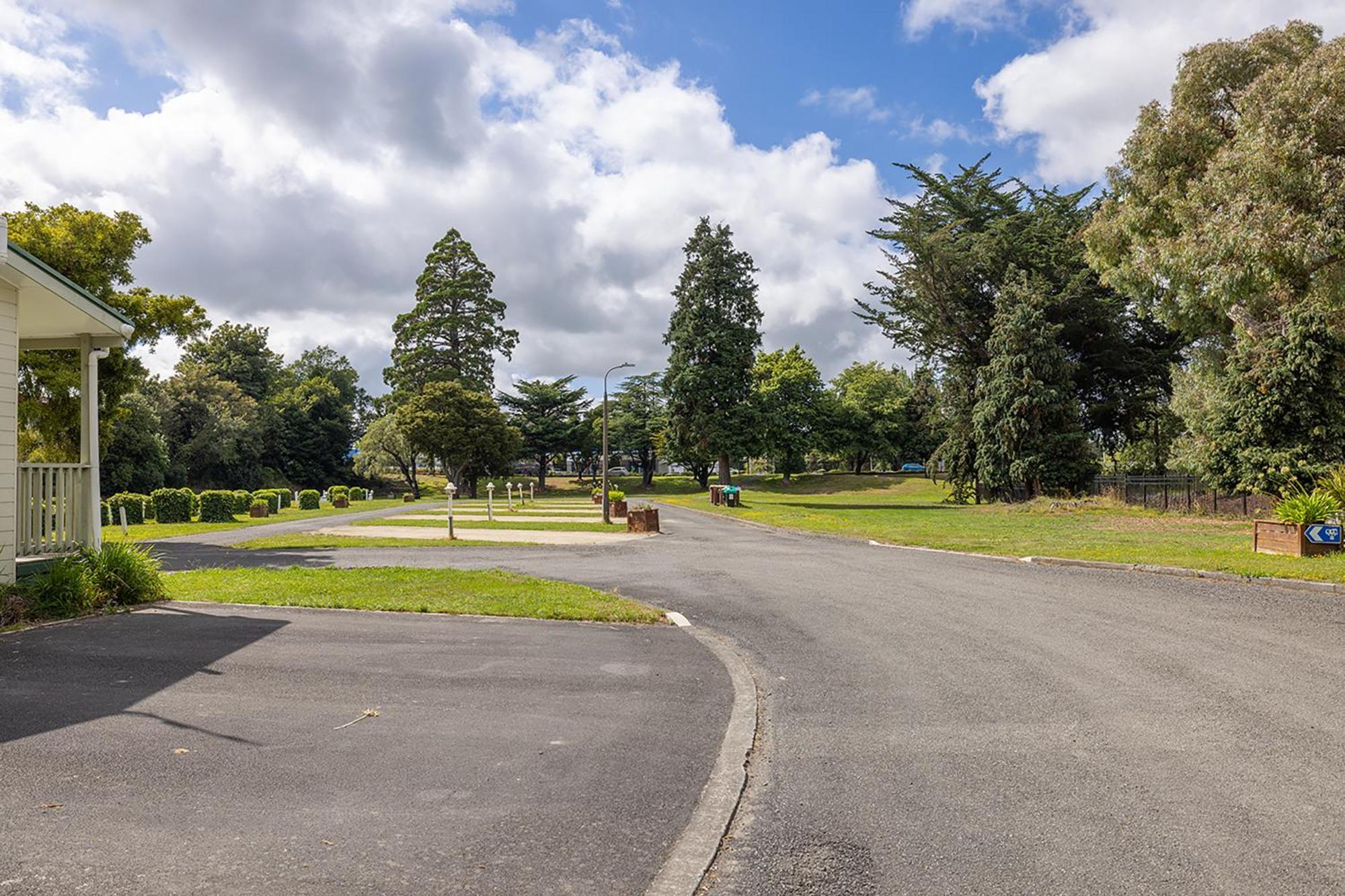 Mawley Holiday Park Masterton Exterior photo